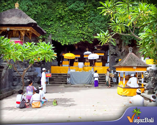 El Templo Cueva del Murciélago de Goa Lawah