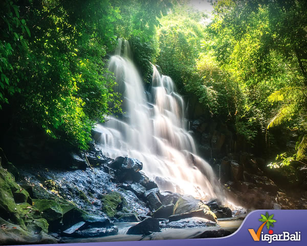 la cascada de bali