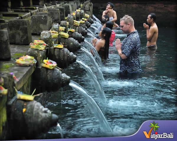 el Templo del Manantial Sagrado Tirta Empul